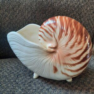 Vintage Fitz & Floyd Ceramic 7” Footed Nautilus Shell Planter Vase Beach Decor